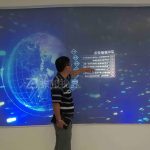 互動投影墻匯聚光影，成為企業(yè)信息展示的新媒介！