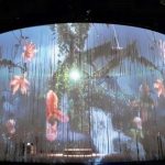 展館引入全息紗幕投影后，其對(duì)內(nèi)容展覽行業(yè)發(fā)展趨勢有何影響？