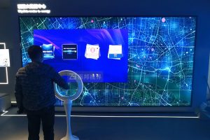 展廳設(shè)計如何營造科技氛圍？數(shù)字化展示與互動體驗的融合！