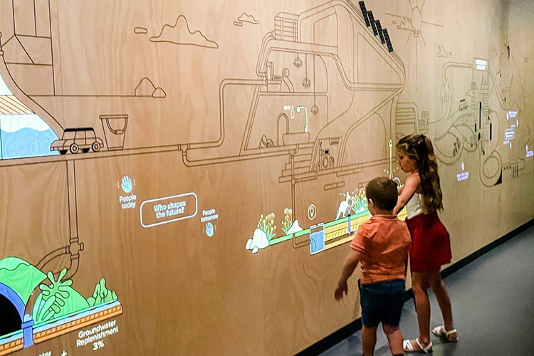 科普主題展廳墻面互動