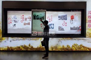 如何讓學校展廳更具科技感？滑軌屏演示系統(tǒng)會是答案嗎？