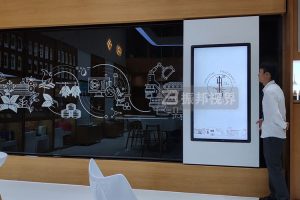 展廳機(jī)器人