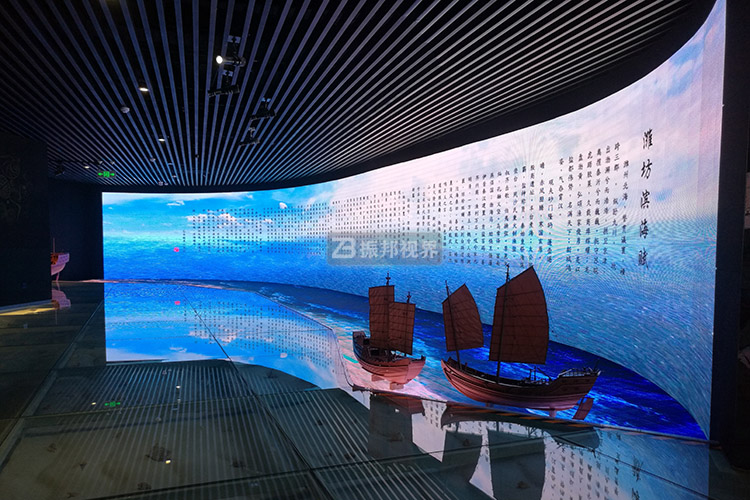 規(guī)劃展覽館弧幕投影大屏