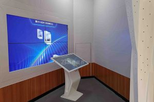 告別傳統(tǒng)簽到！展廳智能交互新方案：電子簽名+趣味雙屏影像合成