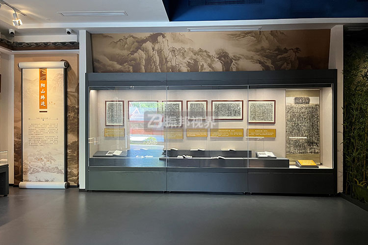 博物館透明展陳設(shè)計(jì)