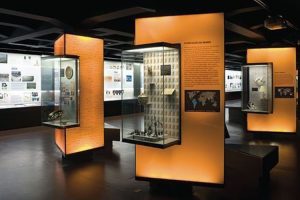 當(dāng)青銅器在光影中復(fù)活：哪些多媒體方案正改寫博物館展陳教科書？