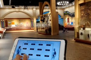 展廳機(jī)器人